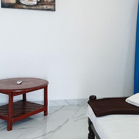 Marari Blue Whale Beach House Alappuzha Exteriör bild