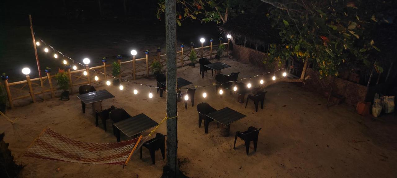 Marari Blue Whale Beach House Alappuzha Exteriör bild