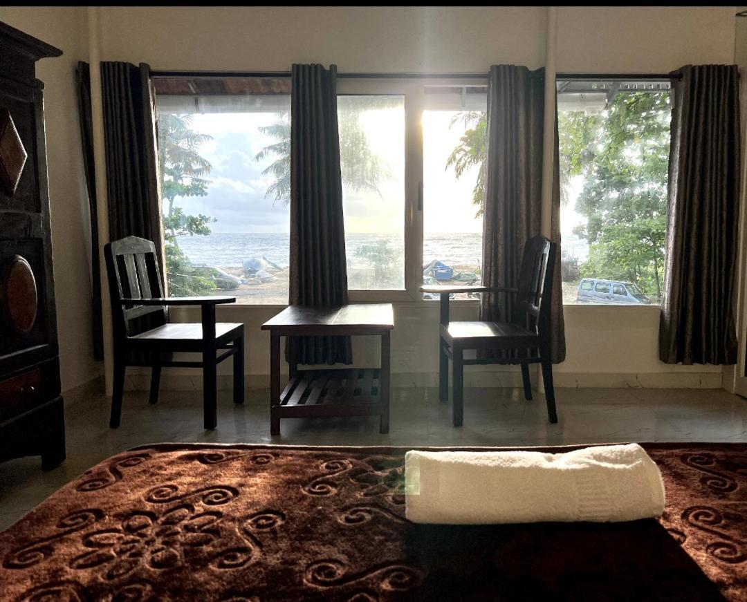 Marari Blue Whale Beach House Alappuzha Exteriör bild