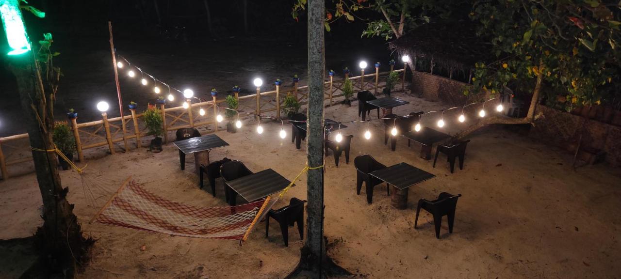 Marari Blue Whale Beach House Alappuzha Exteriör bild