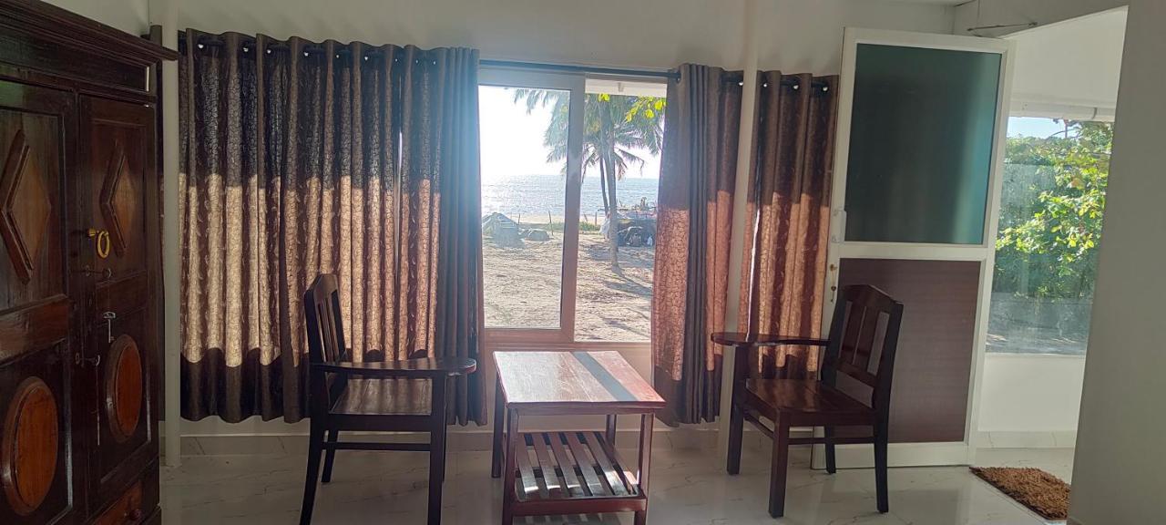 Marari Blue Whale Beach House Alappuzha Exteriör bild