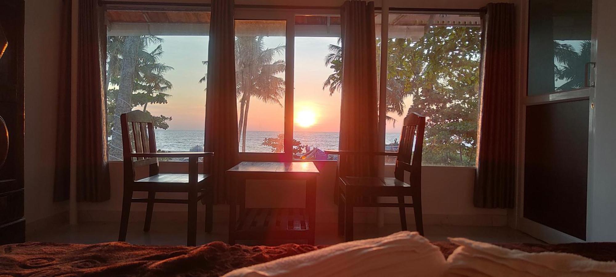 Marari Blue Whale Beach House Alappuzha Exteriör bild