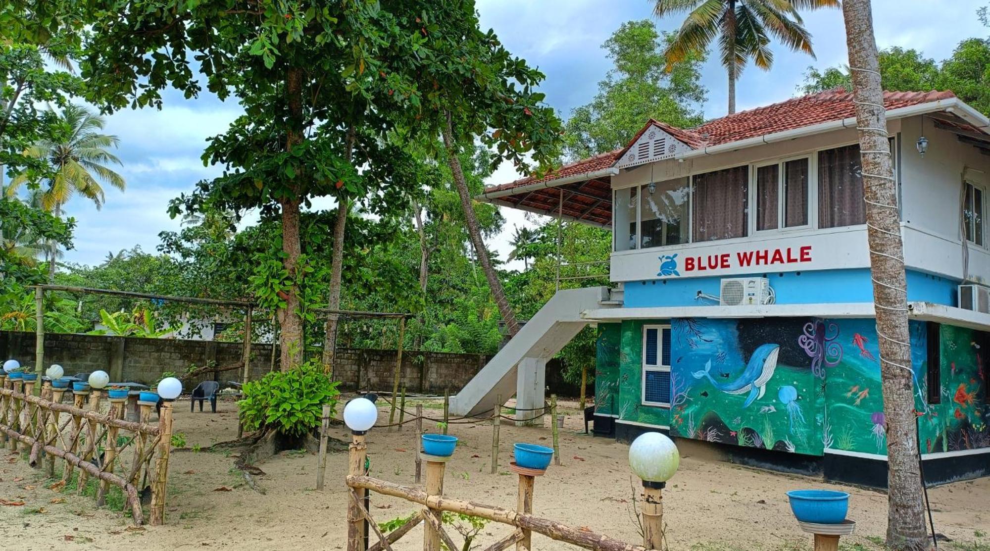 Marari Blue Whale Beach House Alappuzha Exteriör bild