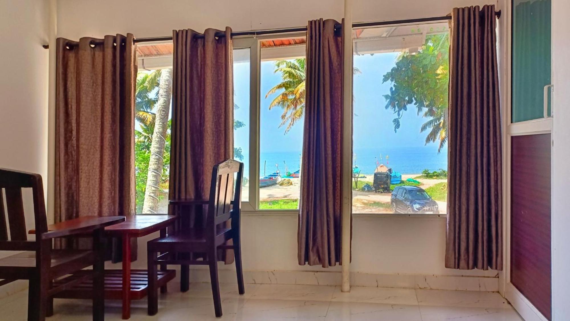 Marari Blue Whale Beach House Alappuzha Exteriör bild